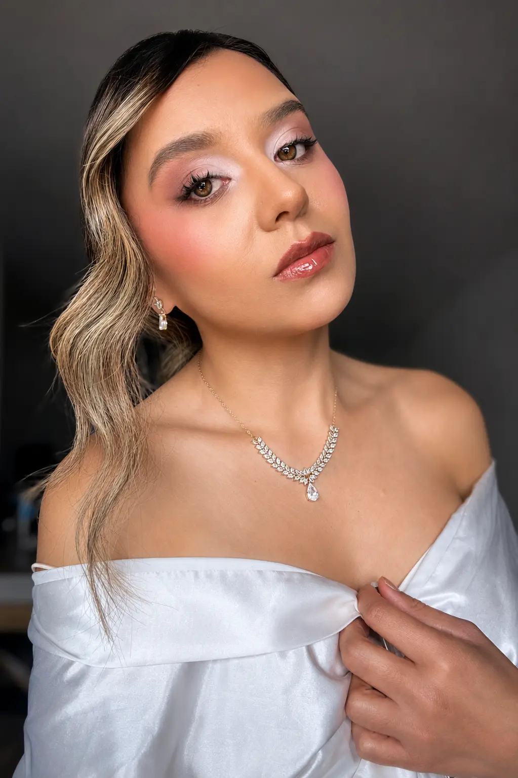 Maquillaje y peinado para novias — Belanz Beauty
