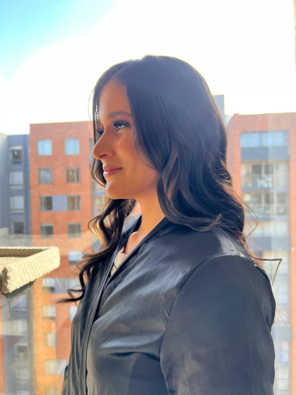 Maquillaje soft y ondas suaves